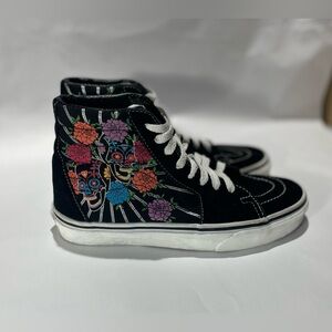 Vans Sk8-Hi 'Dia De Los Muertos - Floral' sneakers.